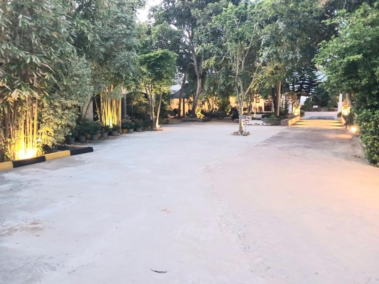 Seyara Holiday Resort Полоннарува Екстер'єр фото